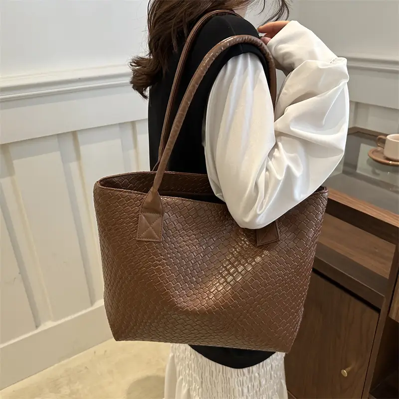 Women Woven Shoulder Bag Large Capacity Brown - Image 6