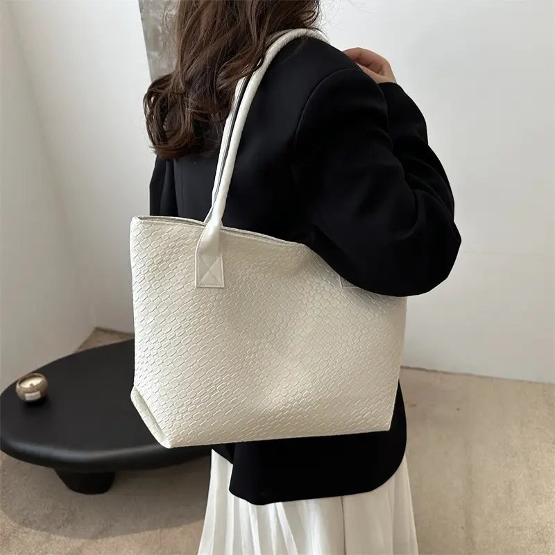 Women Woven Shoulder Bag Large Capacity Brown - Image 8