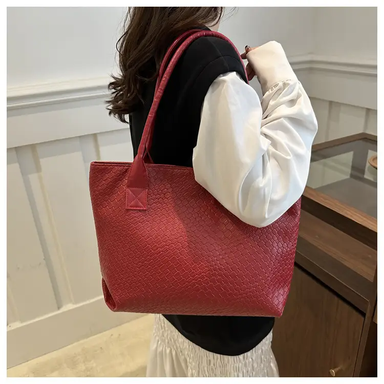Women Woven Shoulder Bag Large Capacity Brown — feature 14
