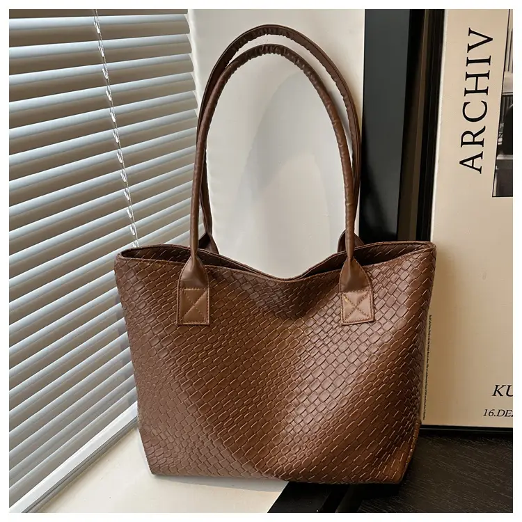 Women Woven Shoulder Bag Large Capacity Brown — feature 26