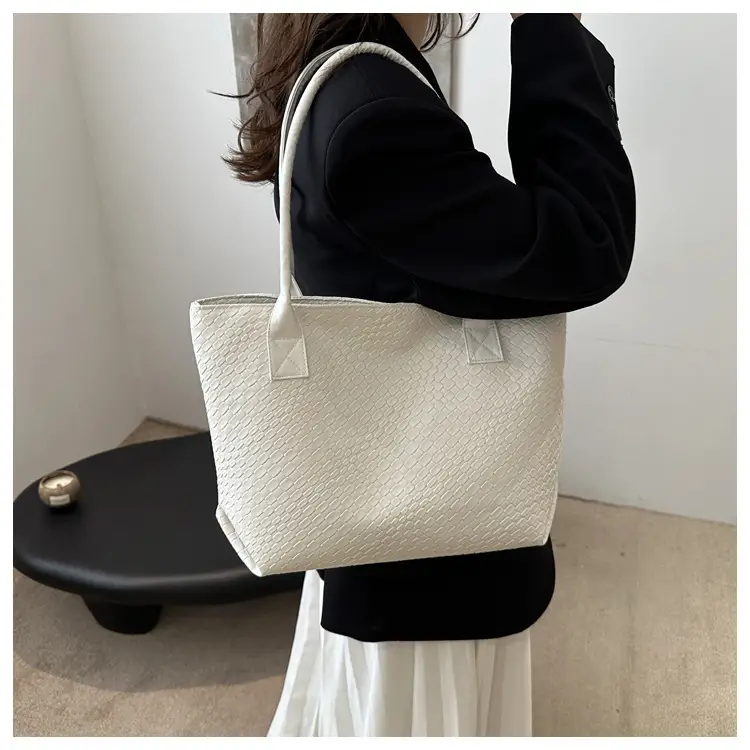 Women Woven Shoulder Bag Large Capacity Brown — feature 9