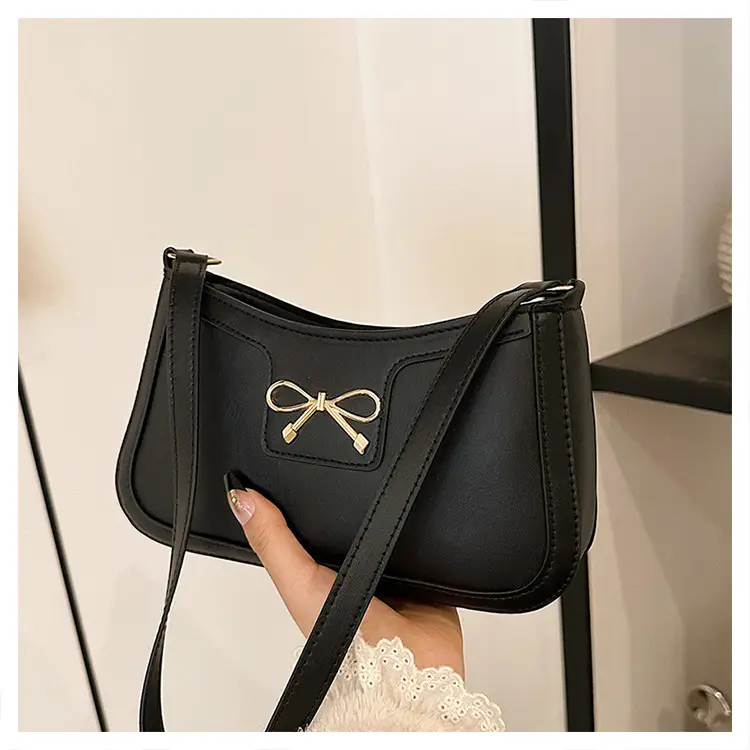 2024 Winter Bow Zipper Shoulder Bag Black — feature 27