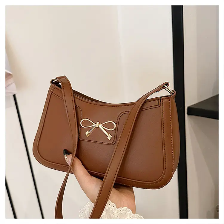2024 Winter Bow Zipper Shoulder Bag Black — feature 29