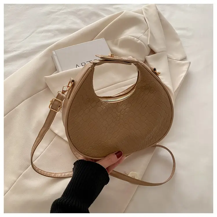 Vintage Women's Woven Shoulder Bag Brown 2024 — feature 23