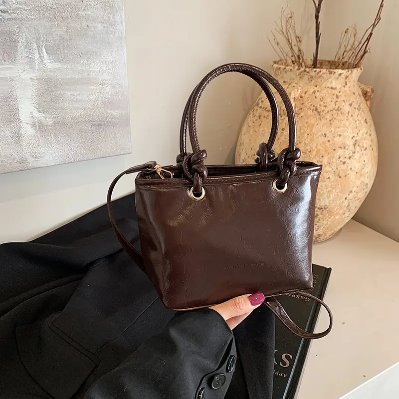 Retro Textured Brown Shoulder Bag 2024 Winter New - Image 6
