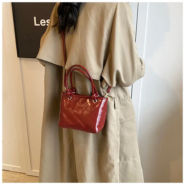 Retro Textured Brown Shoulder Bag 2024 Winter New — feature 14