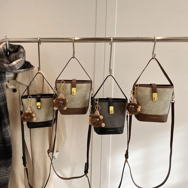 Women's High-end Canvas Shoulder Bag with Gold Clasp