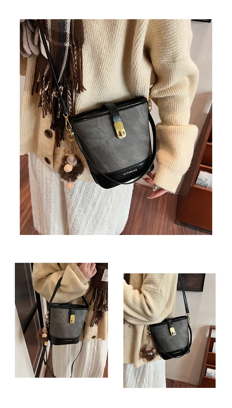 Women's High-end Canvas Shoulder Bag with Gold Clasp — feature 13