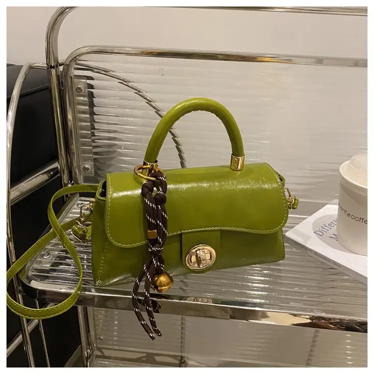 Women's Green Square Shoulder Bag with Chain Strap — feature 21