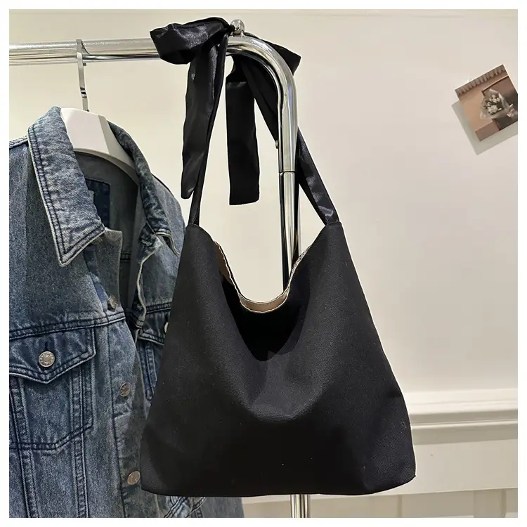 Leopard Leather Shoulder Bag Black 2024 — feature 18