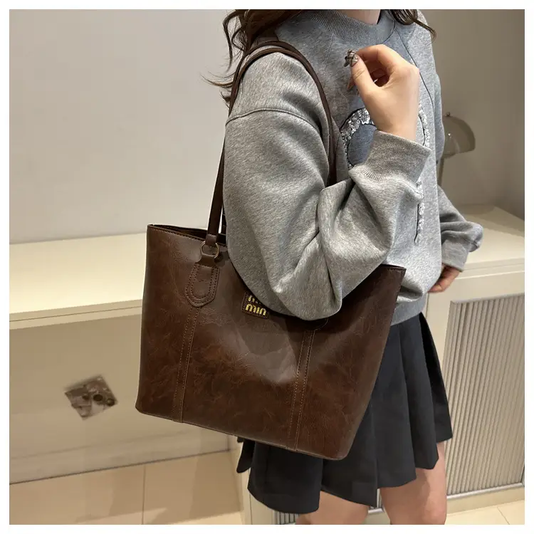 Women's Black Waxed Leather Tote Bag 2024 New — feature 9