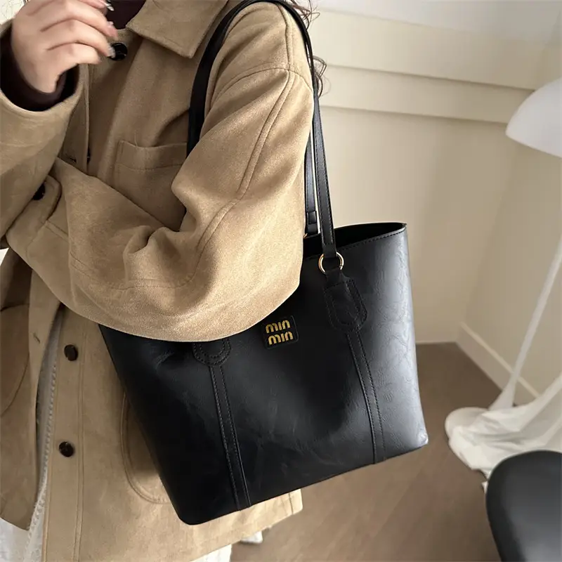 Black Korean-style Large Tote Bag for Women - Image 5