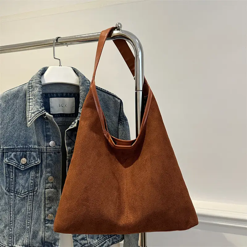 Vintage Brown Leather Shoulder Bag Large Capacity - Image 8