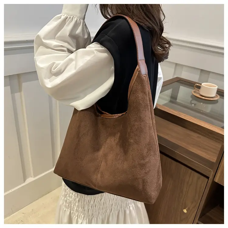 Vintage Brown Leather Shoulder Bag Large Capacity — feature 18