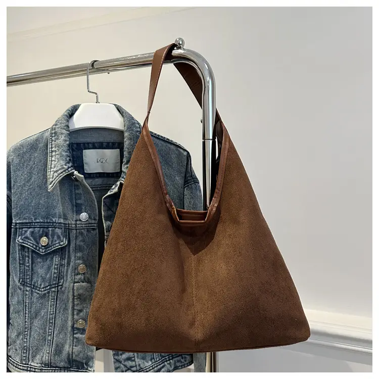 Vintage Brown Leather Shoulder Bag Large Capacity — feature 25