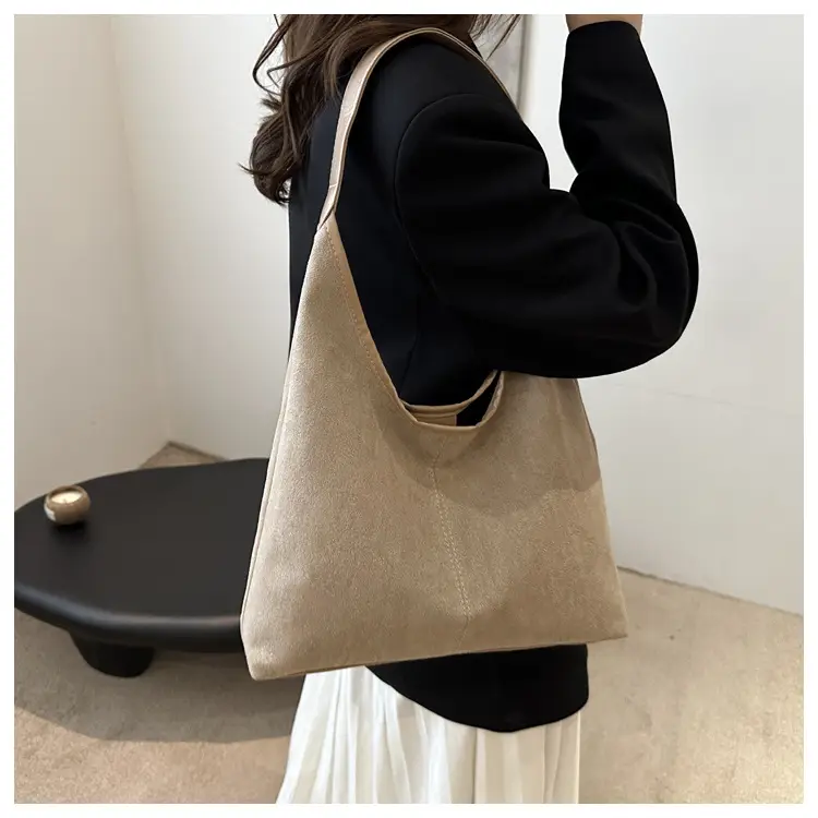 Vintage Brown Leather Shoulder Bag Large Capacity — feature 7