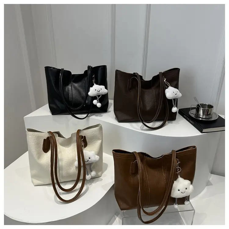 Retro Brown Women's Large Shoulder Bag with Cloud Keychain — feature 24