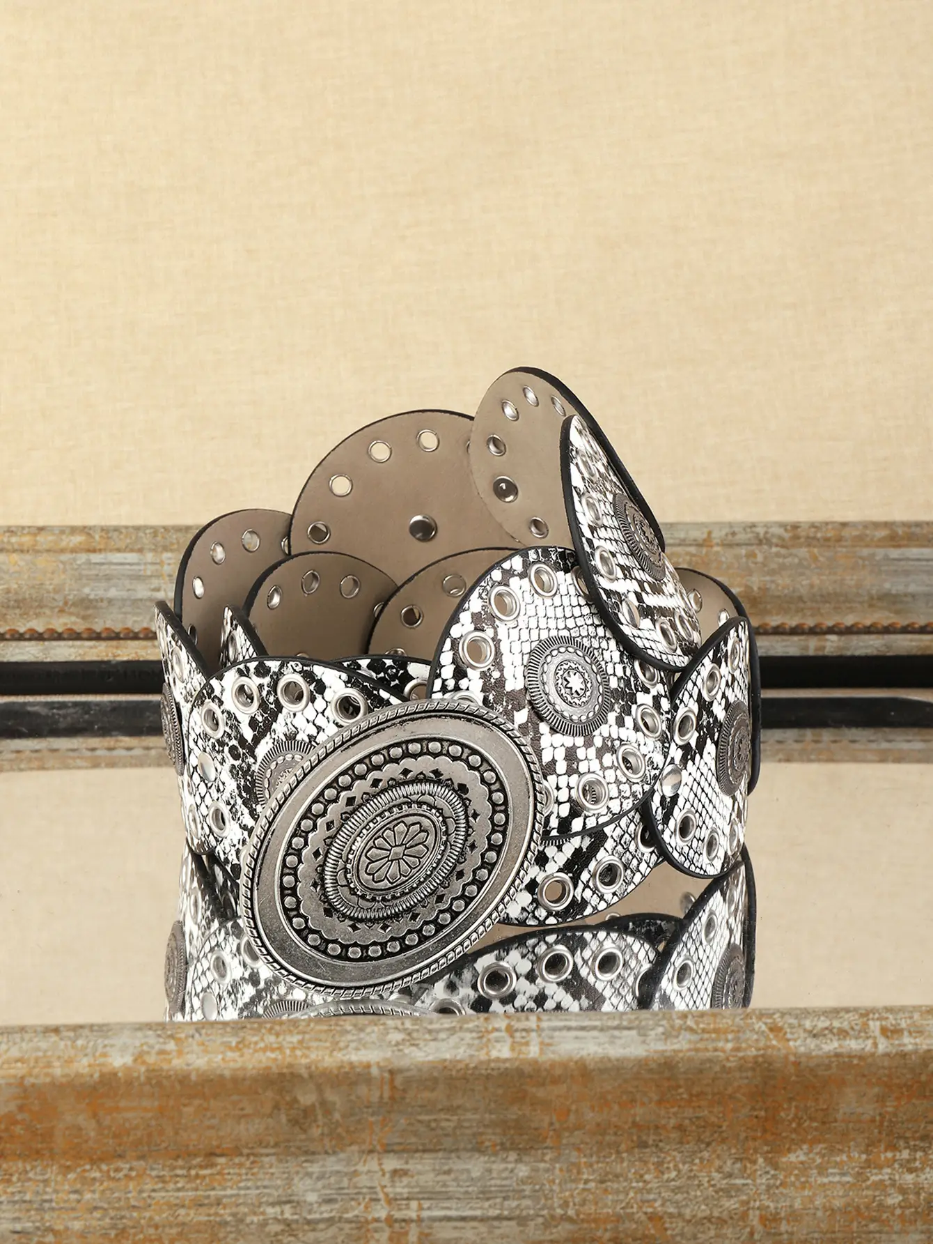 American Style Retro Belt for Women Wide Waist Decorative Belt — feature 10