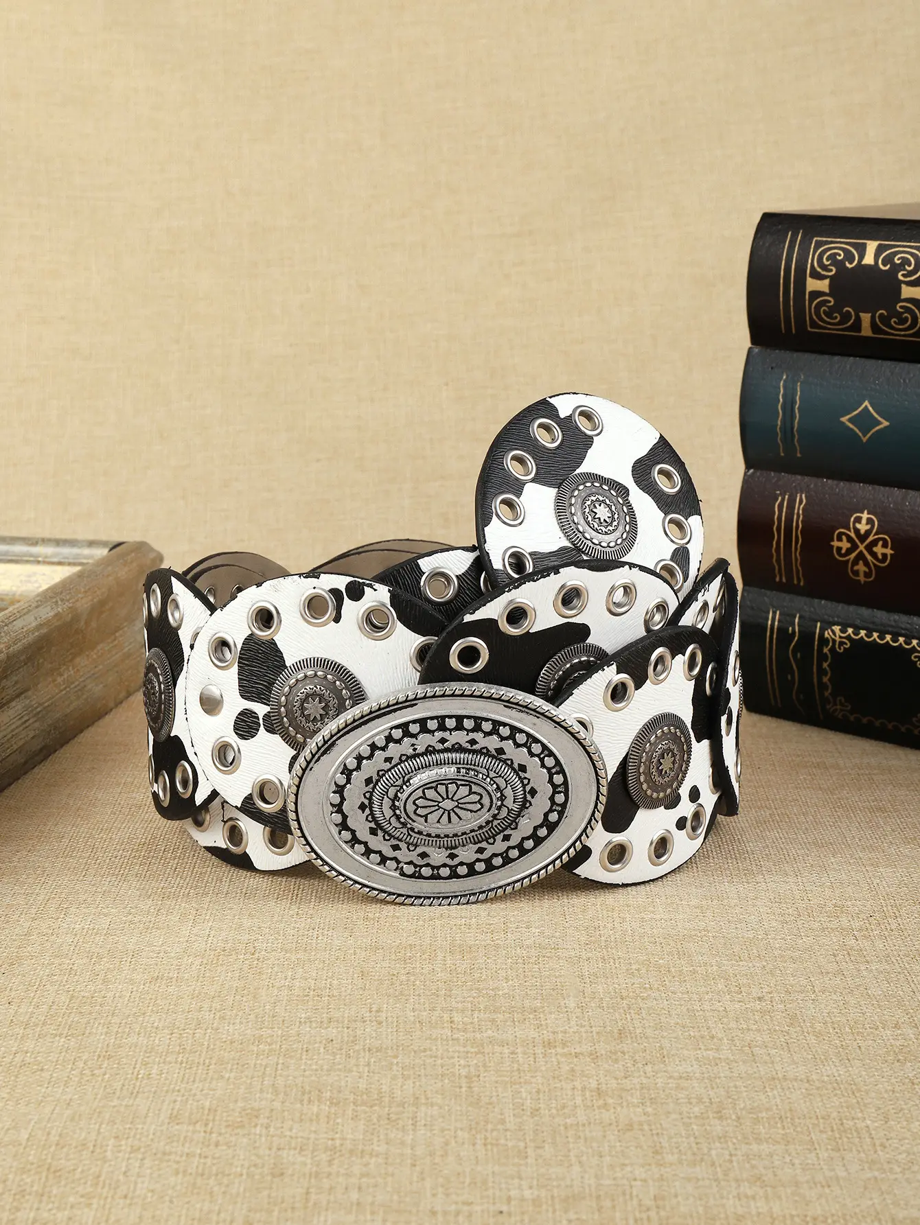 American Style Retro Belt for Women Wide Waist Decorative Belt — feature 4