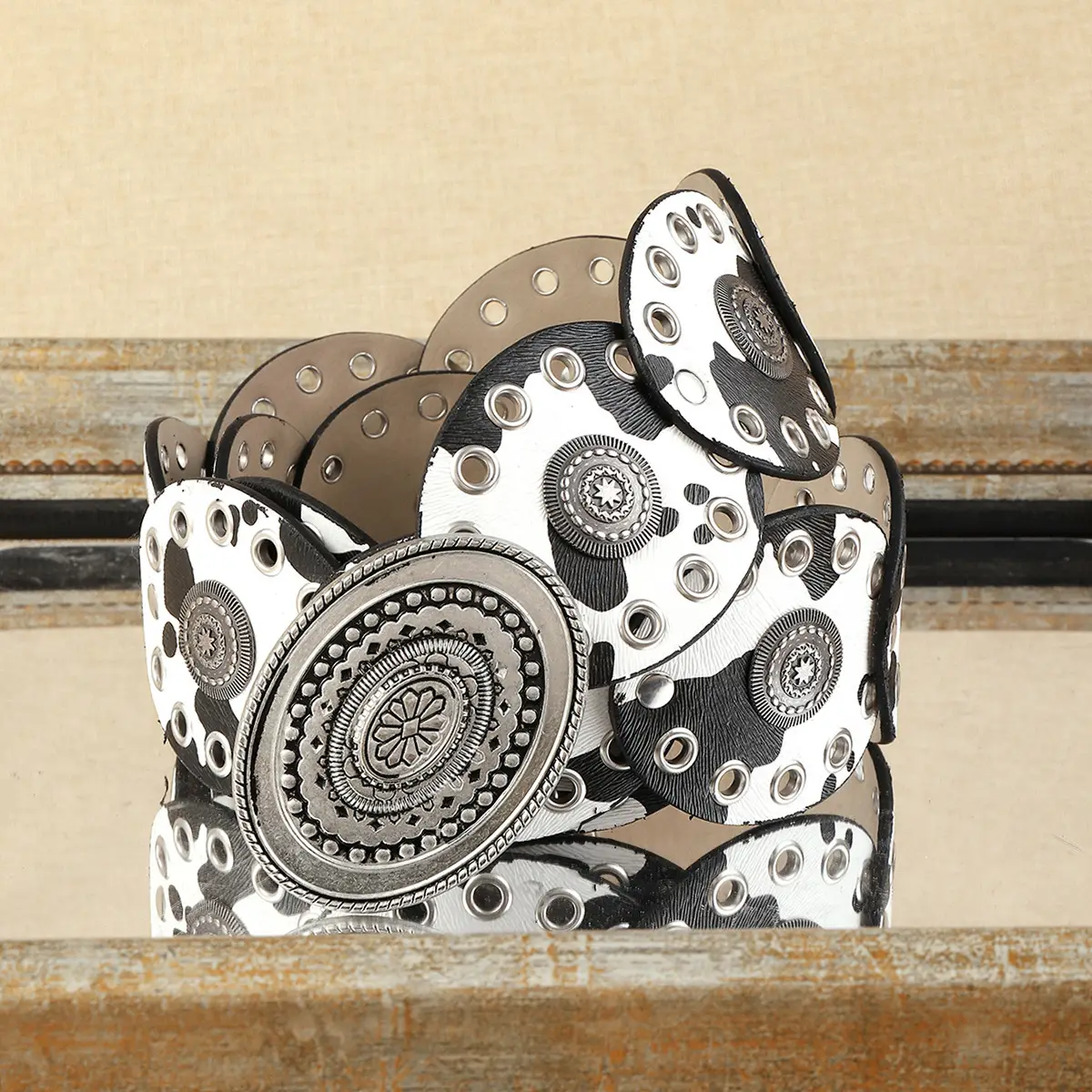 American Style Retro Belt for Women Wide Waist Decorative Belt — feature 6
