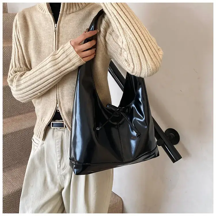 Women's 2024 Winter Leather Shoulder Bag Brown Large Capacity — feature 11