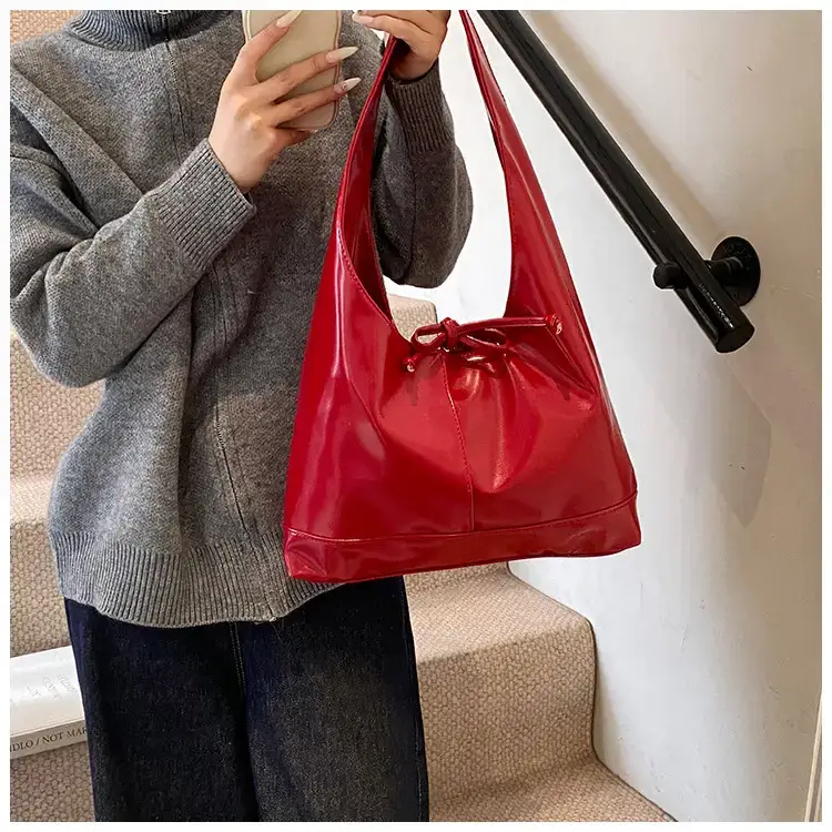 Women's 2024 Winter Leather Shoulder Bag Brown Large Capacity — feature 14