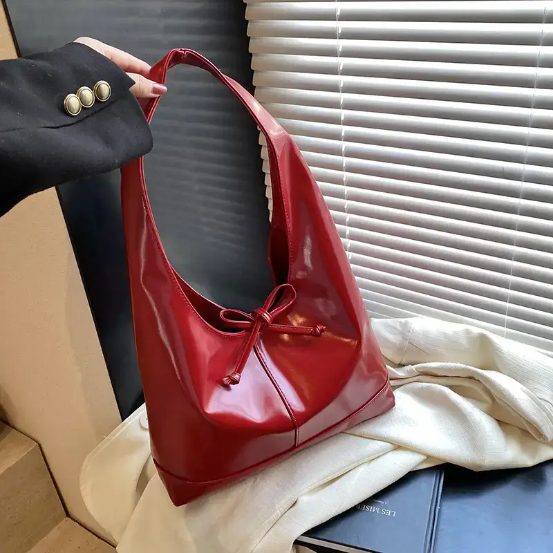 Women's 2024 Winter Leather Shoulder Bag Brown Large Capacity — feature 30
