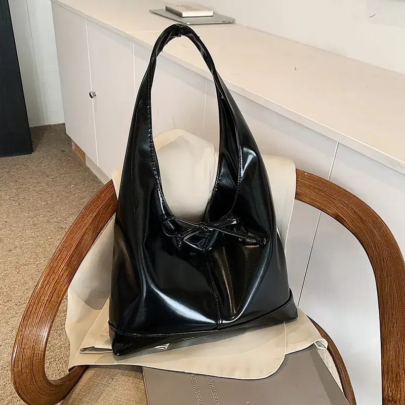 Women's 2024 Winter Leather Shoulder Bag Brown Large Capacity — feature 34