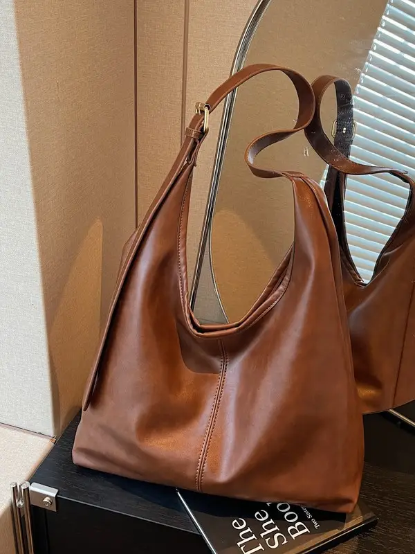 Black Leather Crossbody Bag for Women Large Capacity - Image 7