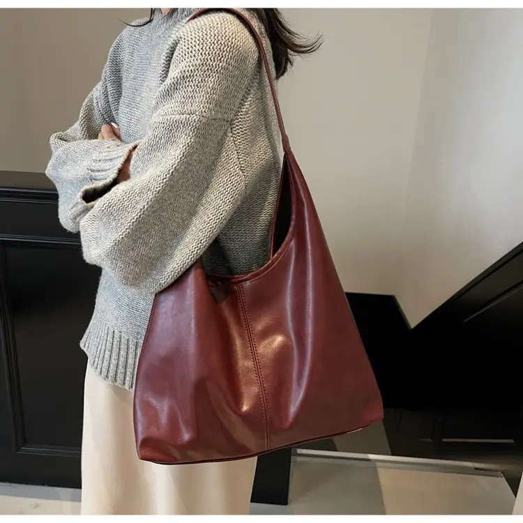 Black Leather Crossbody Bag for Women Large Capacity — feature 20