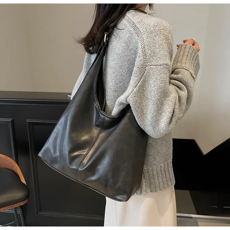 Black Leather Crossbody Bag for Women Large Capacity — feature 25