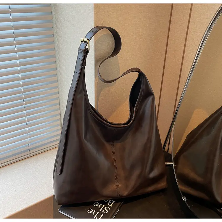 Black Leather Crossbody Bag for Women Large Capacity — feature 30