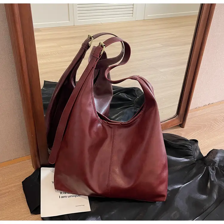 Black Leather Crossbody Bag for Women Large Capacity — feature 42