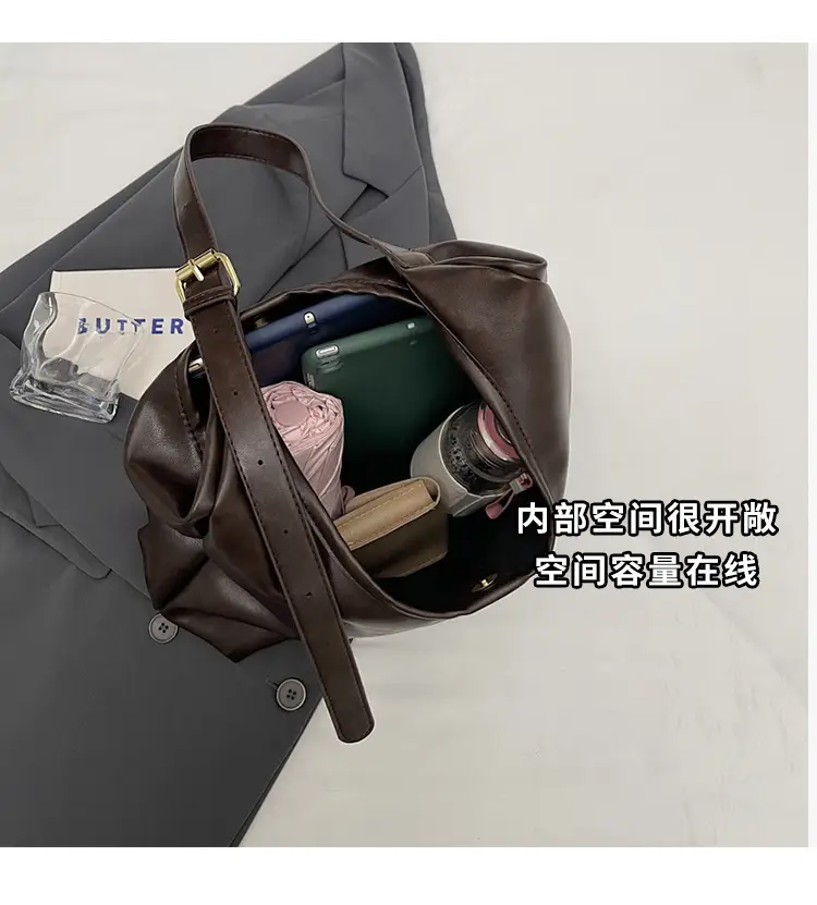Black Leather Crossbody Bag for Women Large Capacity — feature 6