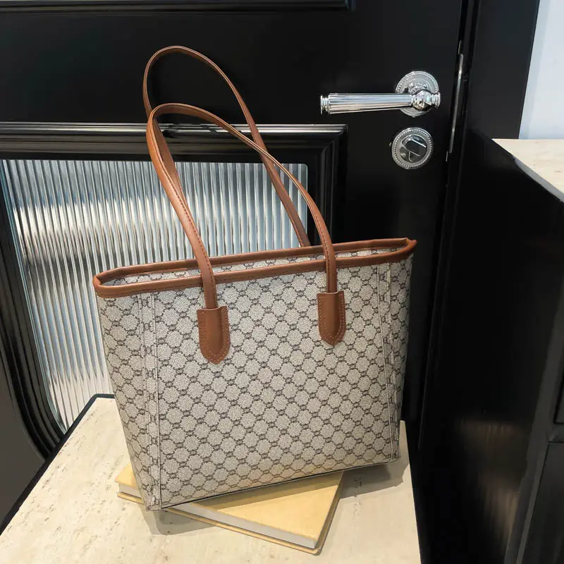Women's New Commuter High-end Shoulder Bag Large Capacity Brown Monogram - Image 7