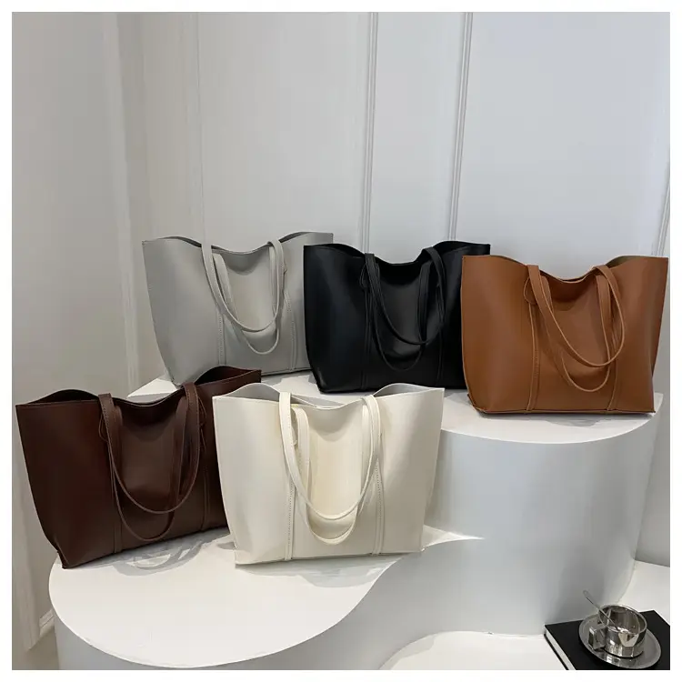 Black Large Capacity Shoulder Bag for Women 2024 — feature 22