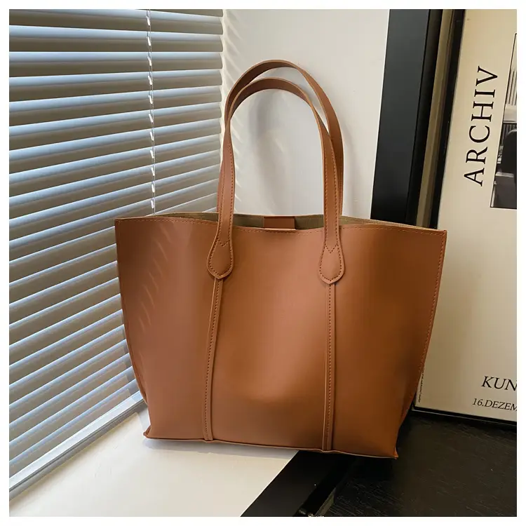 Black Large Capacity Shoulder Bag for Women 2024 — feature 26