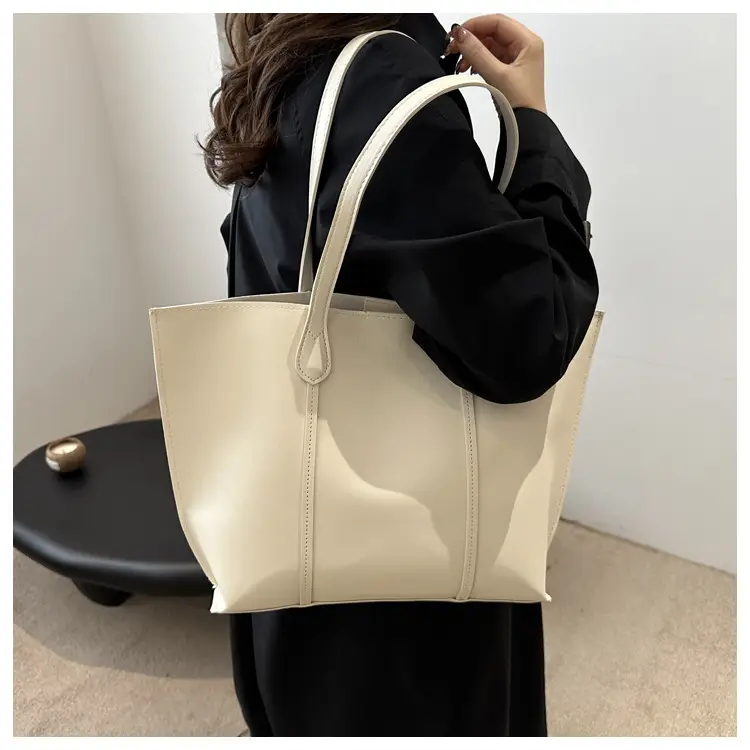 Black Large Capacity Shoulder Bag for Women 2024 — feature 8