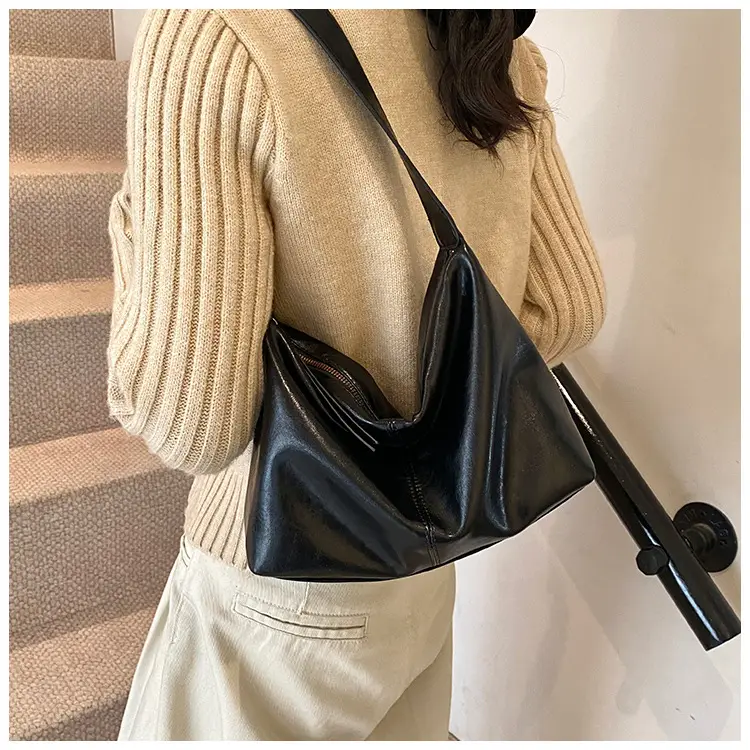 Black Crossbody Bag for Women 2026 Retro Large Capacity — feature 15