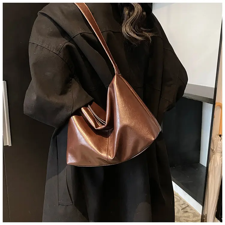 Black Crossbody Bag for Women 2026 Retro Large Capacity — feature 23