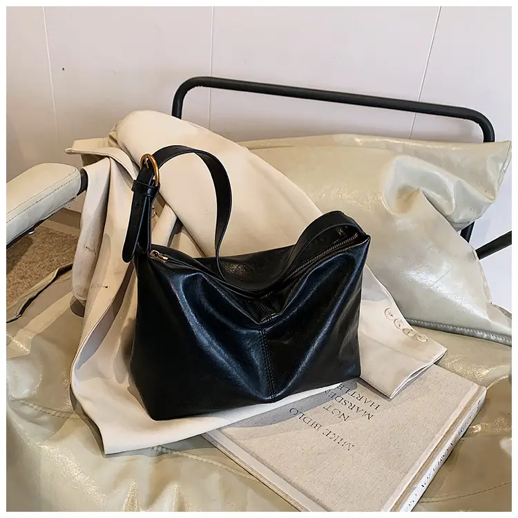 Black Crossbody Bag for Women 2026 Retro Large Capacity — feature 28