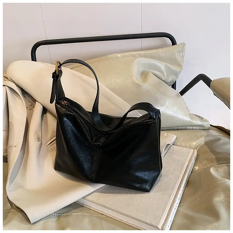 Black Crossbody Bag for Women 2026 Retro Large Capacity — feature 29