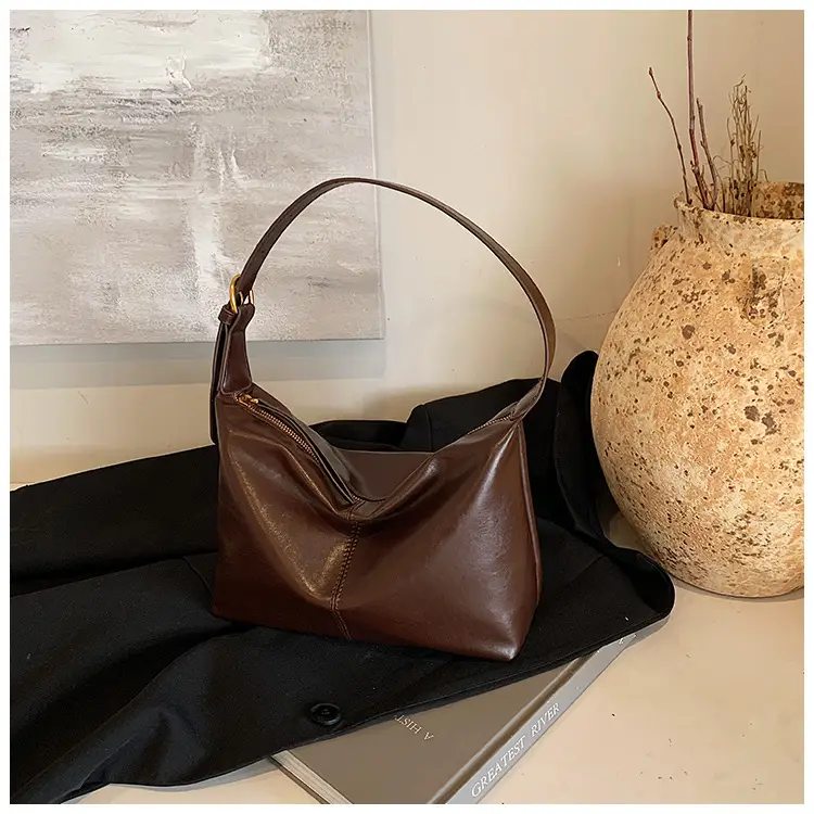 Black Crossbody Bag for Women 2026 Retro Large Capacity — feature 32