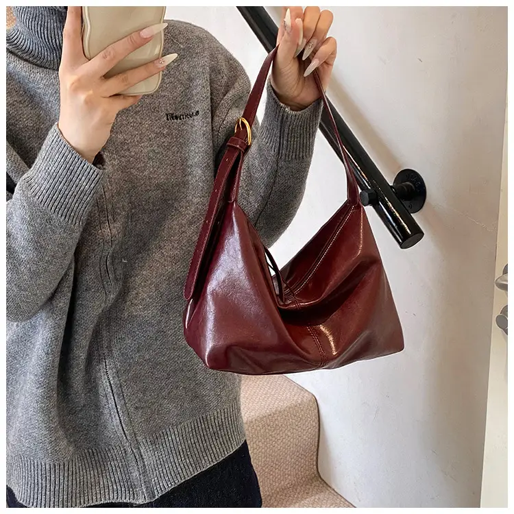 Black Crossbody Bag for Women 2026 Retro Large Capacity — feature 8