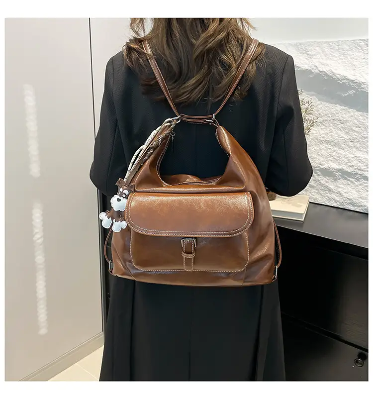 Women's Retro Brown Leather Shoulder Bag Large Capacity Winter 2024 — feature 22