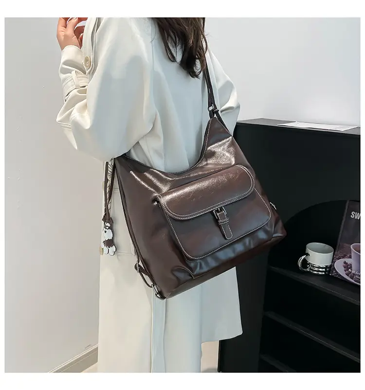 Women's Retro Brown Leather Shoulder Bag Large Capacity Winter 2024 — feature 28