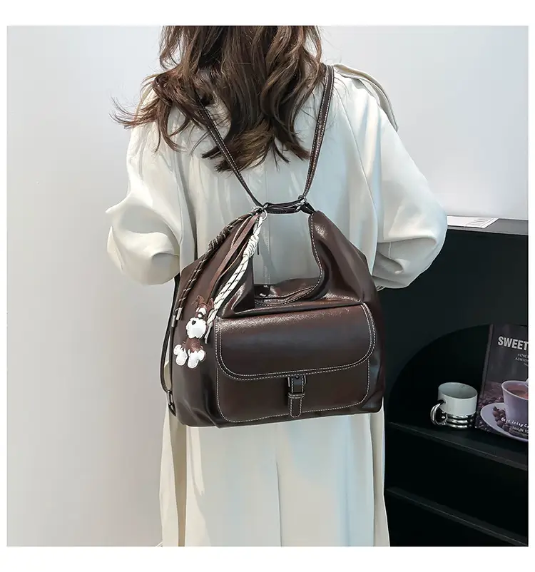 Women's Retro Brown Leather Shoulder Bag Large Capacity Winter 2024 — feature 30