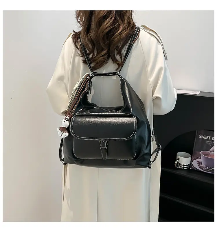 Women's Retro Brown Leather Shoulder Bag Large Capacity Winter 2024 — feature 38