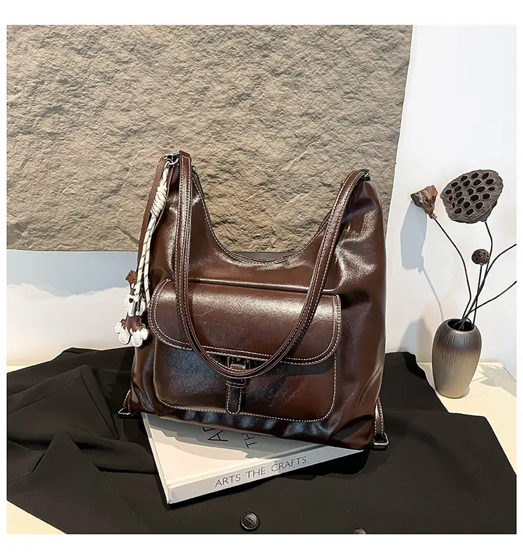 Women's Retro Brown Leather Shoulder Bag Large Capacity Winter 2024 — feature 41