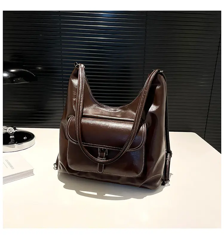Women's Retro Brown Leather Shoulder Bag Large Capacity Winter 2024 - Image 3